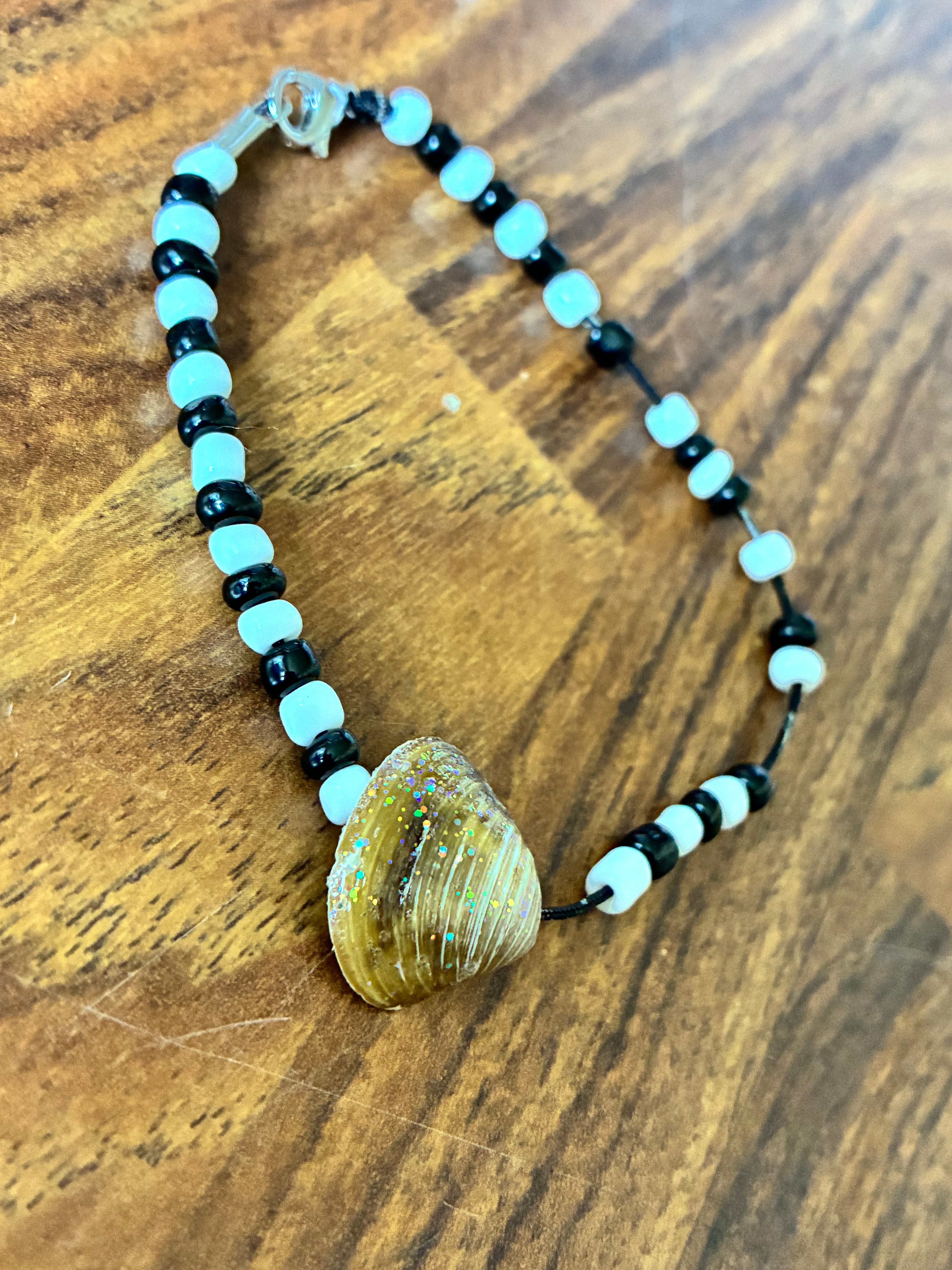 Handmade Shell & Bead Bracelet — OMB Family Farms