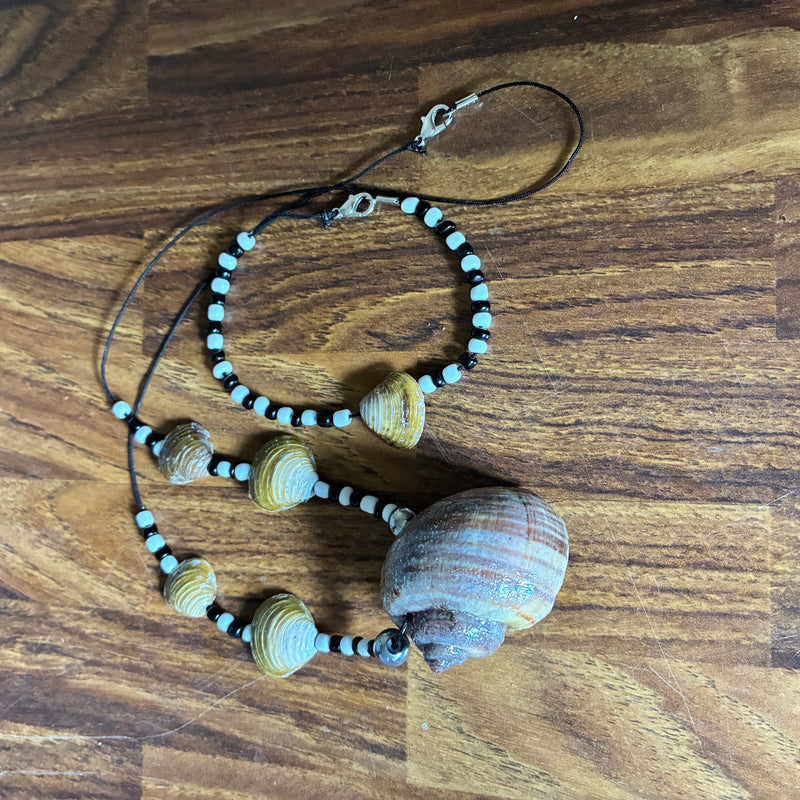 Shell Jewelry Set — Single Pendant Necklace & Bracelet — OMB Family Farms