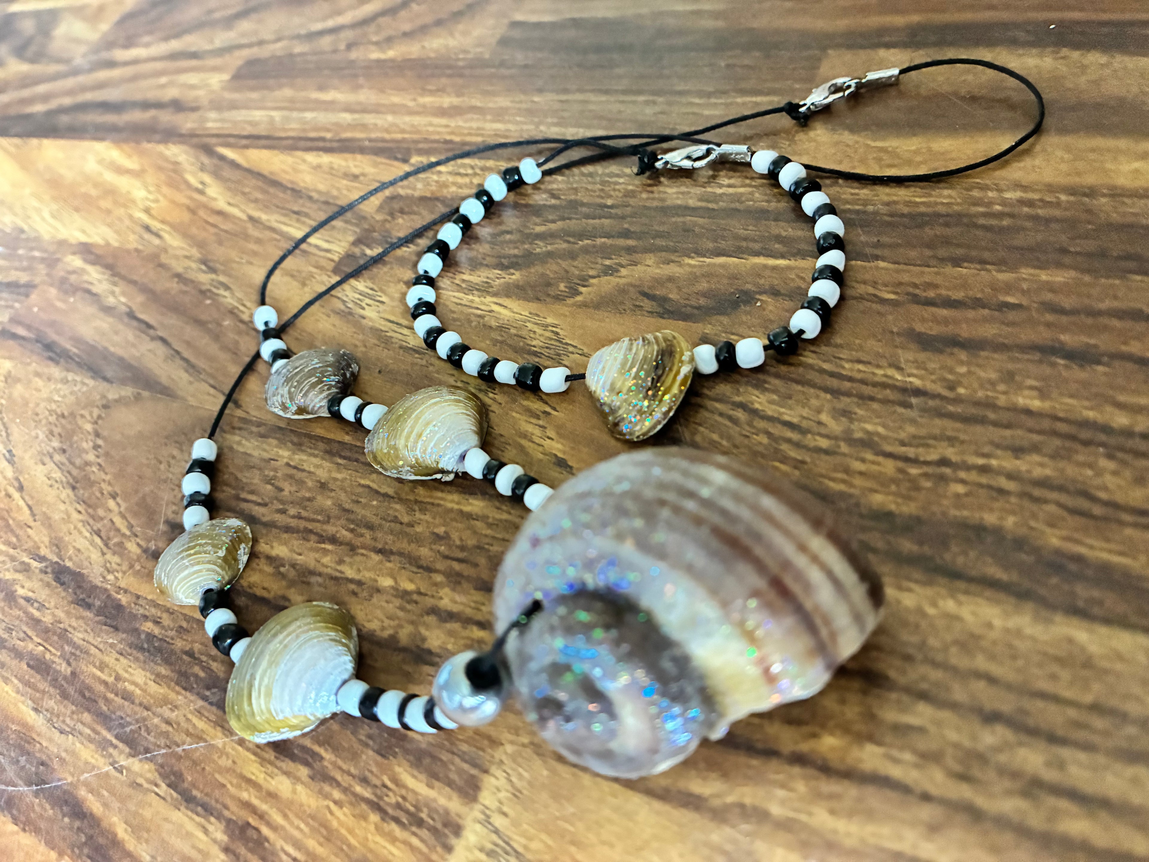 Shell Jewelry Set — Single Pendant Necklace & Bracelet — OMB Family Farms